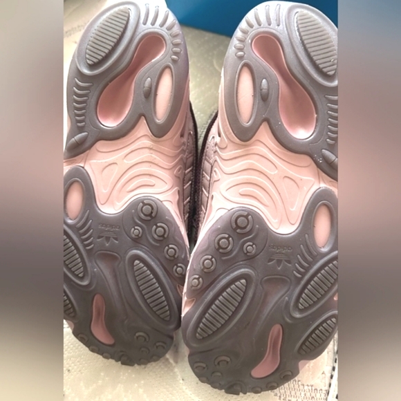 ADIDAS OZNOVA Futuristic Sporty RAD Magic Mauve HTF Running Shoe Sneakers 9 NIB - Picture 4 of 16